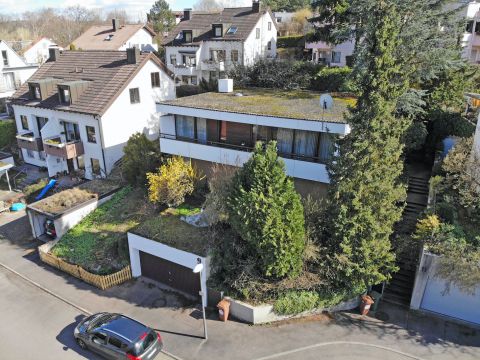 Einfamilienhaus mit Einliegerwohnung in ruhiger, sonniger Lage