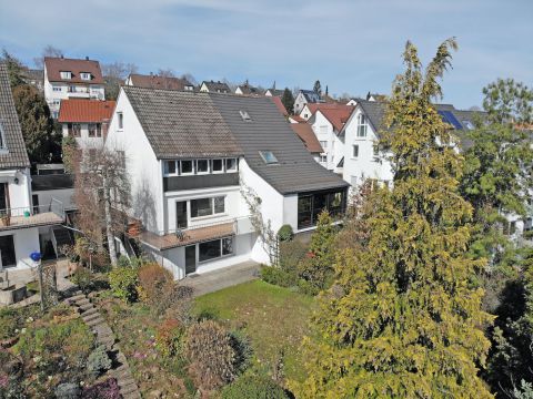 Sonnige Doppelhaushälfte mit Garten und ELW in Sillenbuch