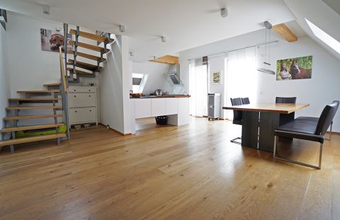 Neuwertige Luxus-Maisonettewohnung mit EBK in der Waiblinger Altstadt