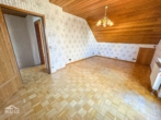 Zimmer 1 Obergeschoss - Großzügige Doppelhaushälfte mit Einliegerwohnung und Garage in ruhiger Lage!