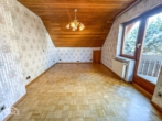 Zimmer 1 Obergeschoss - Großzügige Doppelhaushälfte mit Einliegerwohnung und Garage in ruhiger Lage!