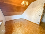 Schlafzimmer 2 Obergeschoss - Großzügige Doppelhaushälfte mit Einliegerwohnung und Garage in ruhiger Lage!