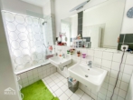 Badezimmer - Exklusive, vollmöblierte Altbauwohnung in begehrter Lage von S-Degerloch