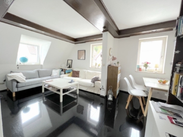 Gemütliche 3-Zimmer Maisonette Wohnung mit EBK und Gemeinschaftsgarten, 70180 Stuttgart Stuttgart-Süd, Maisonettewohnung