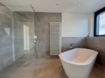 Badezimmer - Penthousewohnung mit atemberaubendem Blick! – Luxurious penthouse apartment with breathtaking views!