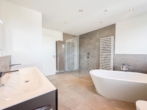 Badezimmer - Penthousewohnung mit atemberaubendem Blick! – Luxurious penthouse apartment with breathtaking views!