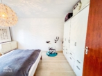 Schlafzimmer - Sonnige 2 Zimmerwohnung mit Balkon, EBK und Garagenstellplatz