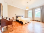 Schlafzimmer - Charmante 2-Zimmer-Wohnung mit Balkon und Einbauküche im beliebten Heusteigviertel