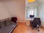 DG - Arbeitszimmer 1 - Sonnige 4-Zimmer-Maisonette mit Stellplatz – Wohnen im wunderschönen Fachwerkhaus!