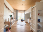 Schlafzimmer 2 - Modernes, ökologisch optimiertes Traumhaus in unverbaubarer Naturlage.
