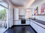Küche - Hochwertig 3-Zimmerwohnung mit EBK, Balkon und Ausblick ins Grüne.