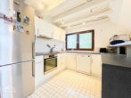 Küche - Helle 3-Zimmer-Maisonettewohnung mit EBK und sonnigem Balkon.