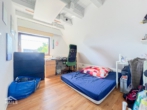 Schlafzimmer 1 - Helle 3-Zimmer-Maisonettewohnung mit EBK und sonnigem Balkon.