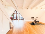 Wohn-Esszimmer - Helle 3-Zimmer-Maisonettewohnung mit EBK und sonnigem Balkon.