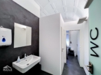 WC - Repräsentative Büroetage in denkmalgeschützter Villa in Halbhöhenlage