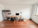 Büro/Schlafen - Traumhafte 3-Zimmer-Altbau-Dachgeschosswohnung mit Blick über die Stadt