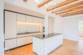 Küche - Hochwertige 2,5-Zimmer-Maisonettewohnung mit Designer-EBK und traumhaftem Blick über Stuttgart!