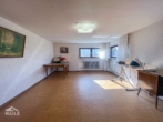 Bastelraum - Großes 1-2 Familienhaus mit großem Garten, Doppelgarage und Ausbaupotenzial!