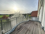 Balkon - Großzügige und helle Traumwohnung am Waldrand mit tollem Balkon und offener Küche!