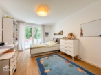Schlafen 2 - Haus in Haus! Hochwertige 4,5 Zi-Wohnung mit Garten, 2 Bädern und TG