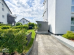 Außenparkplatz und Schuppen - Haus in Haus! Hochwertige 4,5 Zi-Wohnung mit Garten, 2 Bädern und TG