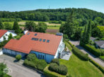 Aussenansichten - Exklusives und großzügiges Familienanwesen in Ortsrandlage!