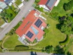 Aussenansichten - Exklusives und großzügiges Familienanwesen in Ortsrandlage!