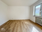Schlafzimmer - Sanierte 4-Zimmer Wohnung mit zwei Balkonen und Garage!