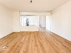 Wohnbereich - Sanierte 4-Zimmer Wohnung mit zwei Balkonen und Garage!