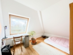 Schlafzimmer 3 - Bestlage am Waldrand! Repräsentatives 1-2 Familienhaus mit Garten und Garage.