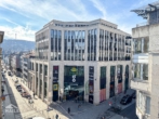 Ausblick Eckbüro - Zentrale Bürofläche mit Aufzug in der Marienstr. – Flexibel nutzbar und gut angebunden