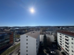 Aussicht - Sonnige 3,5-Zimmerwohnung mit toller Aussicht, Einbauküche und Garage! Auch WG-geeignet!