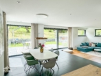 Innenansichten - Luxuriöses Einfamilienhaus mit Garage und Pool! – Luxurious detached house with garage and pool!