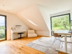 Schlafzimmer - bedroom - Luxuriöses Einfamilienhaus mit Garage und Pool! – Luxurious detached house with garage and pool!