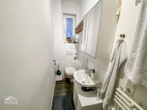 Badezimmer - Charmante 2,5 Zimmer-Altbau-Wohnung mit EBK und Balkon
