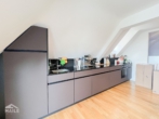 Küche - Moderne 2,5-Zimmer-Wohnung mit EBK über den Dächern des beliebten Heusteigviertels