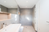 Badezimmer - Moderne 2,5-Zimmer-Wohnung mit EBK über den Dächern des beliebten Heusteigviertels