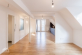Wohn-Esszimmer - Moderne 2,5-Zimmer-Wohnung mit EBK über den Dächern des beliebten Heusteigviertels