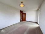 Schlafzimmer 1 - Sonnige 3-Zimmer Wohnung mit Balkon und TG-Stellplatz!