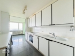Küche - 18. Stock und Balkon nach Süden! Attraktive 3,5-Zimmer Gelegenheit im Asemwald!
