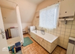 Bad OG - Großzügiges 1-2 Familienhaus mit großem Dachboden auf tollem Grundstück!