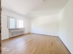 Schlafzimmer - Modernisierte 3-Zimmerwohnung mit EBK, Terrasse und Garten!