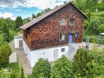 Aussenansichten - Vielseitig nutzbares und sehr gepflegtes 1-3 Familienhaus mit unverbaubarer Aussicht.
