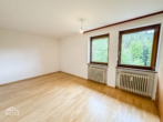 Zimmer 1 OG - Vielseitig nutzbares und sehr gepflegtes 1-3 Familienhaus mit unverbaubarer Aussicht.