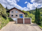 Aussenansichten - Vielseitig nutzbares und sehr gepflegtes 1-3 Familienhaus mit unverbaubarer Aussicht.
