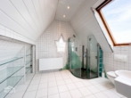 Badezimmer 2 - Sonnige Maisonettewohnung mit zwei Bädern und zwei Terrassen in Stuttgart-Feuerbach!