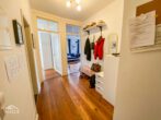 Eingangsbereich - Charmante 2,5 Zimmer-Altbau-Wohnung mit EBK und Balkon