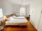 Schlafen - Charmante 2,5 Zimmer-Altbau-Wohnung mit EBK und Balkon