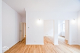 Wohn- und Arbeitszimmer - Neuwertige 3- Zimmerwohnung mit EBK und Balkon im belieben Heusteigviertel