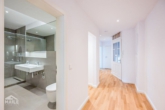 Badezimmer und Flur - Neuwertige 3- Zimmerwohnung mit EBK und Balkon im belieben Heusteigviertel
